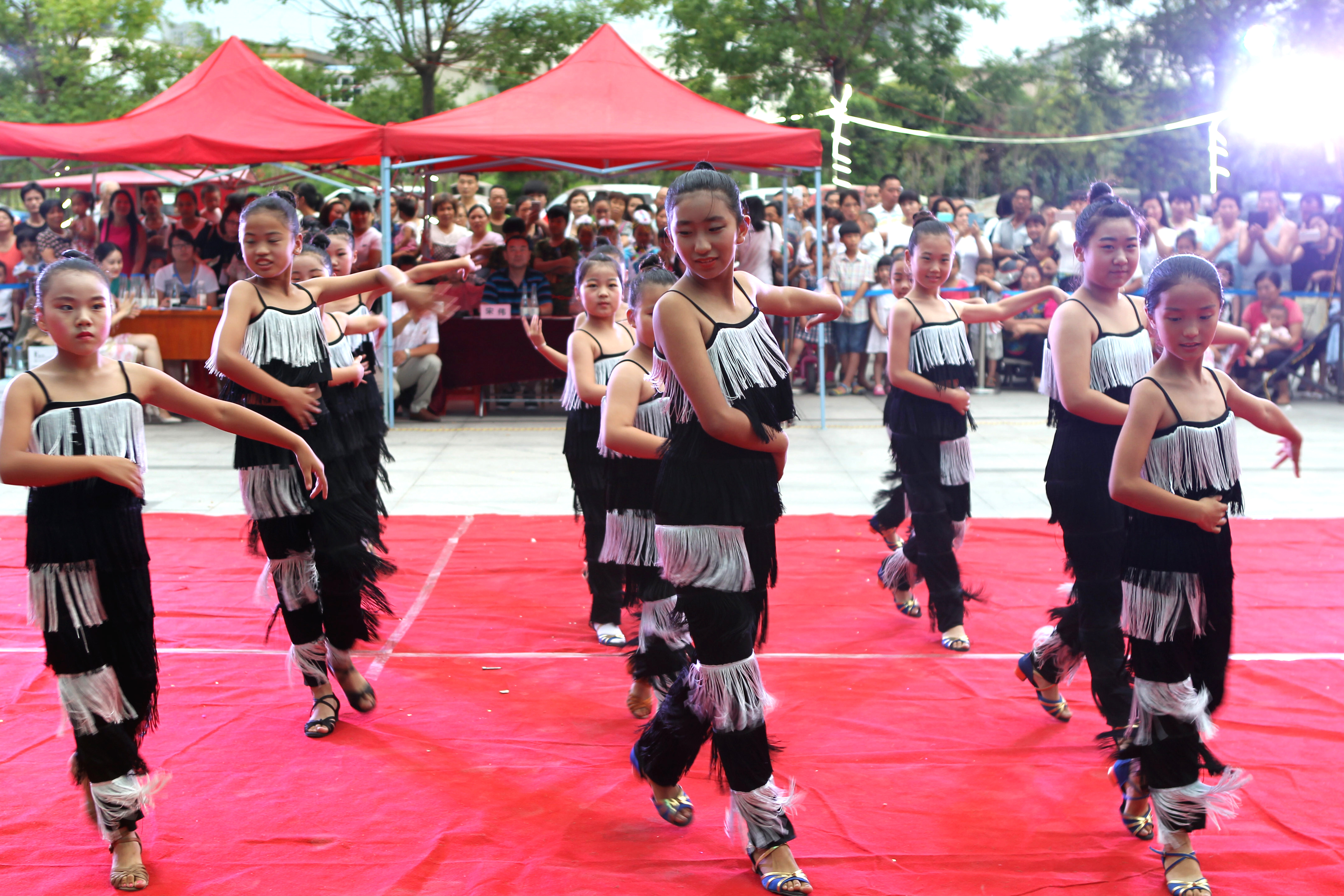 许昌网-广场文化精彩纷呈