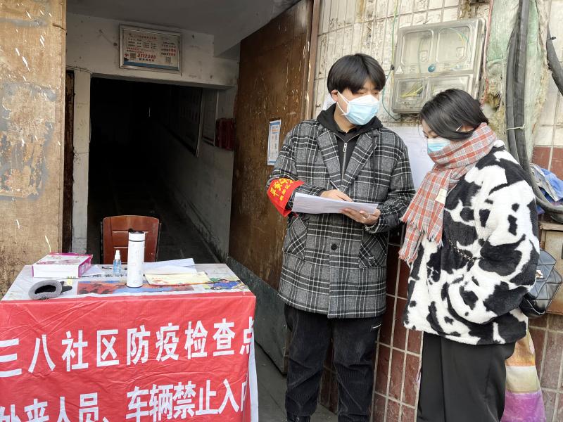 “00后”大学生候兆明 “青”春抗疫先锋队 “疫”往无前显担当