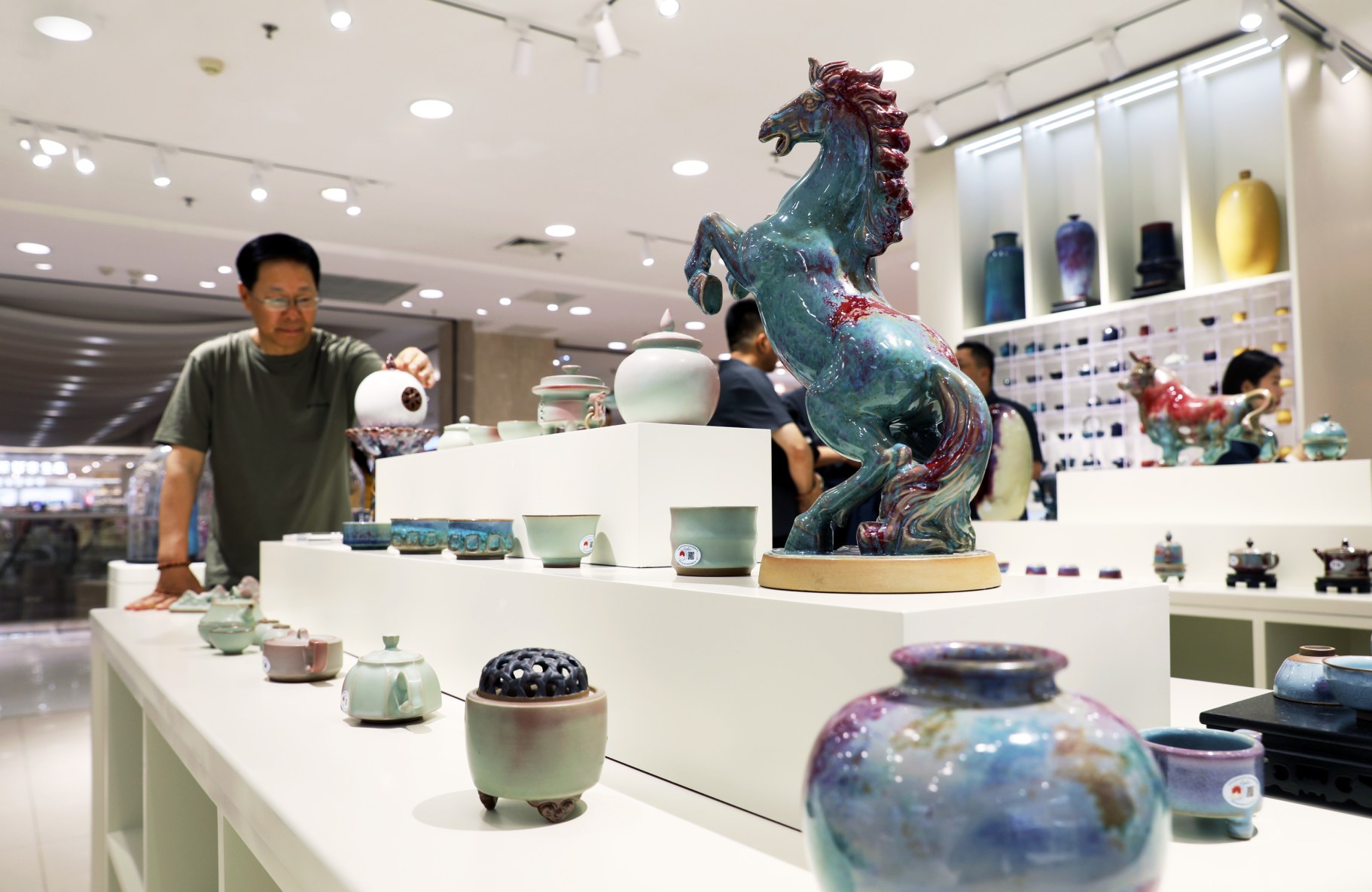 当“国潮顶流”遇上“商超顶流”